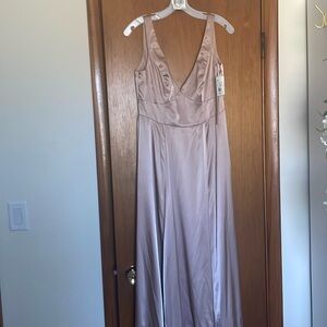 NWT Galina Signature Gown